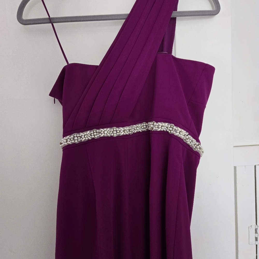 ONE-SHOULDER PLEATED STRETCH-CREPE GOWN IN PURPLE - Picture 4 of 6